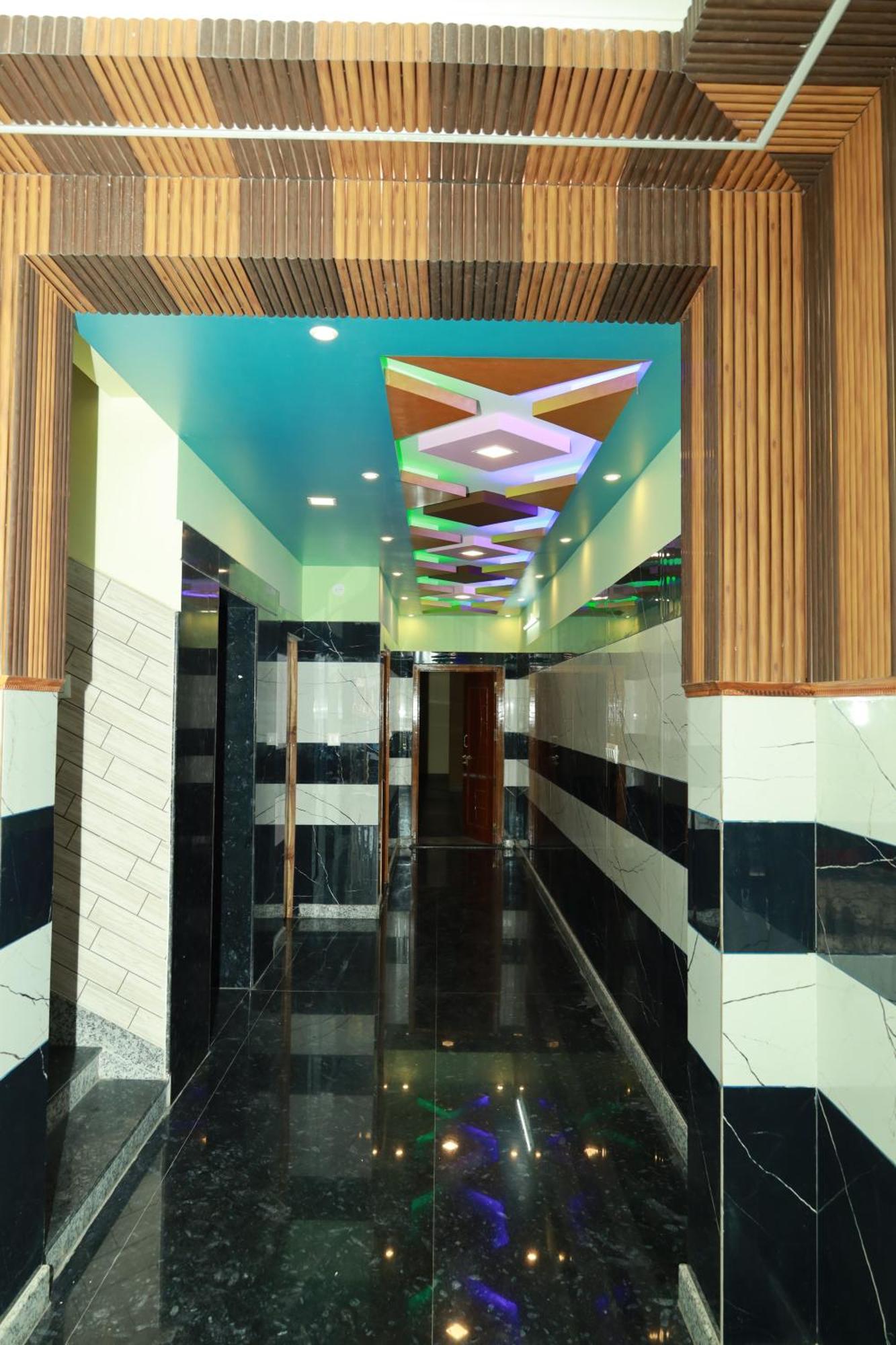 Rv Residency Hotel Wodapatti Exterior foto