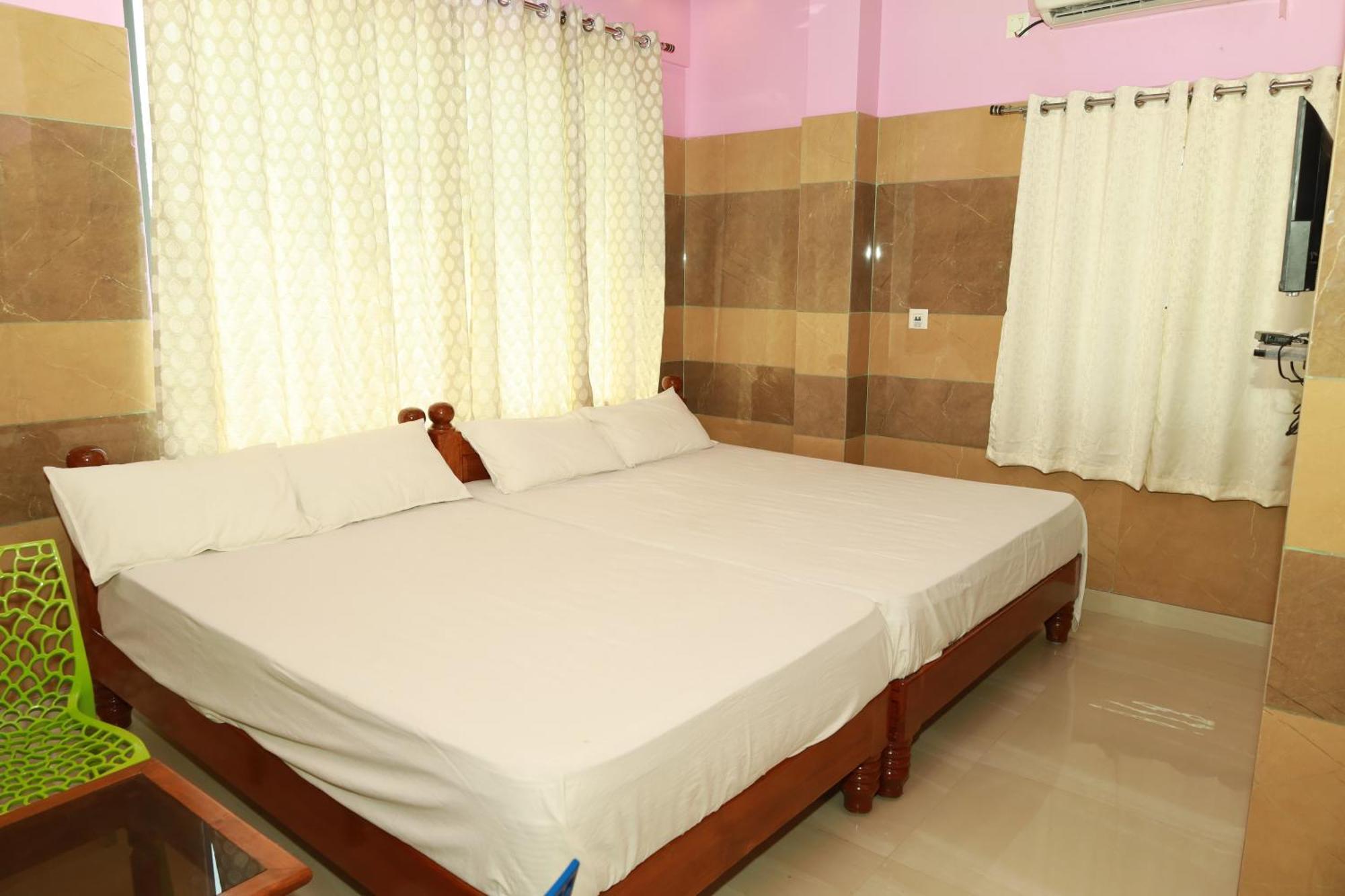 Rv Residency Hotel Wodapatti Exterior foto