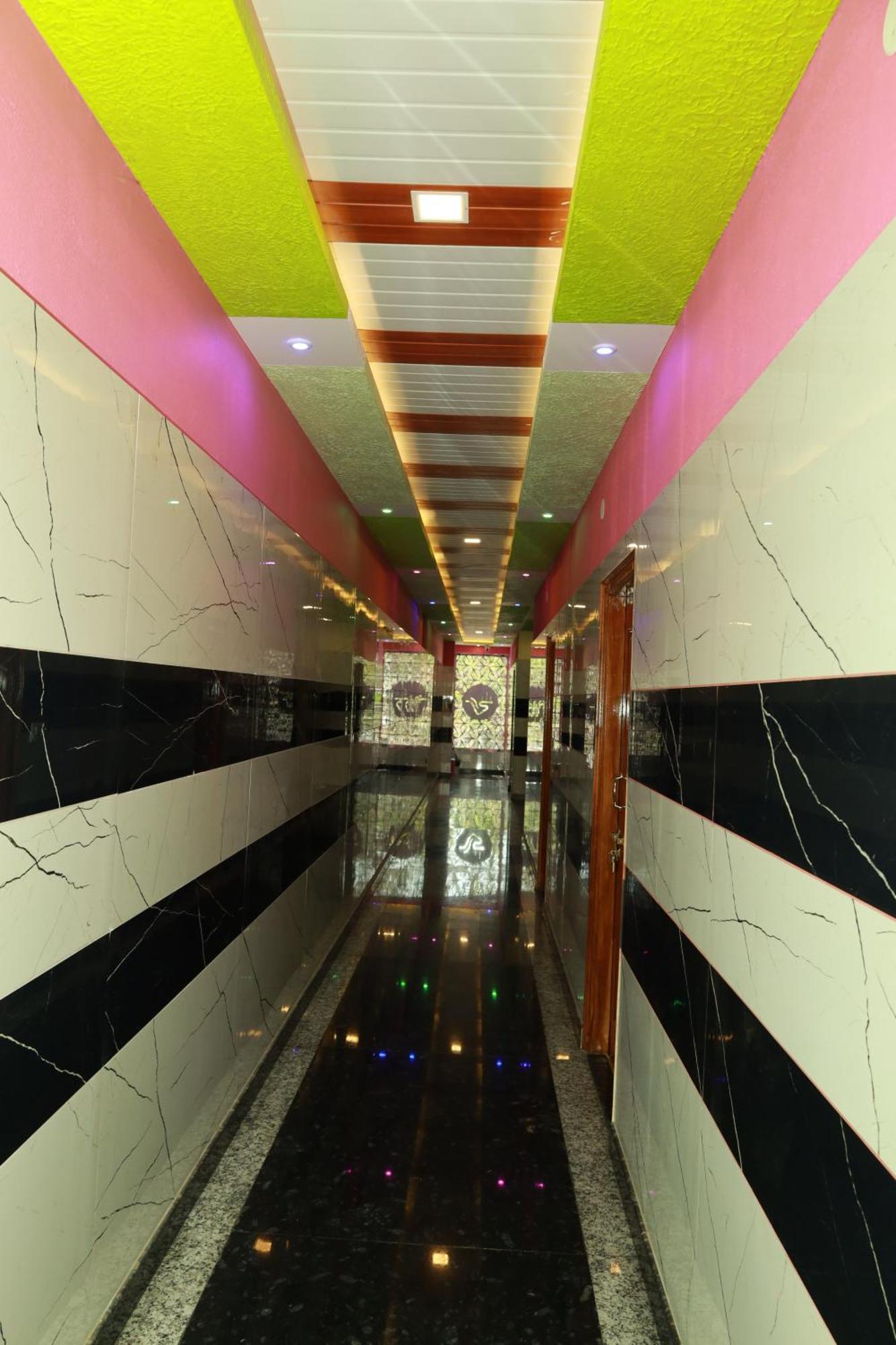Rv Residency Hotel Wodapatti Exterior foto